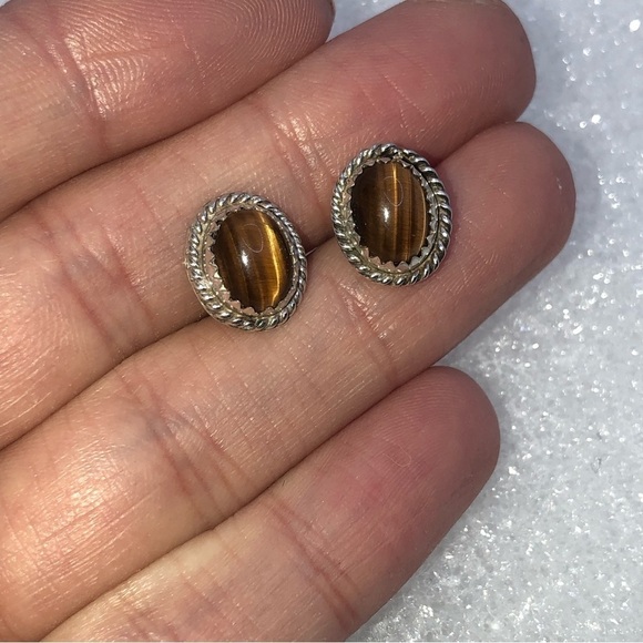 SIGNED Navajo Sterling Tigers Eye Cabochon Stud Earrings 12mm - Picture 3 of 5